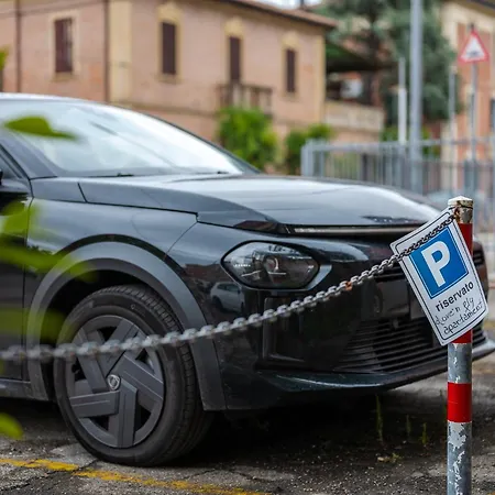 *love'n Fly * Airport- Ducati 公寓