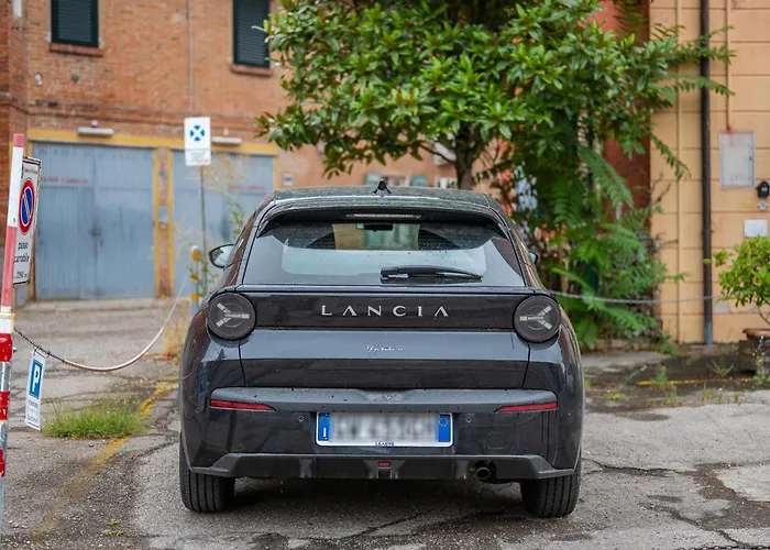 *love'n Fly * Airport- Ducati アパート ボローニャ